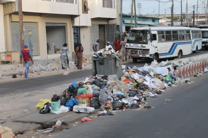 Dakar risque de renouer avec les saletés