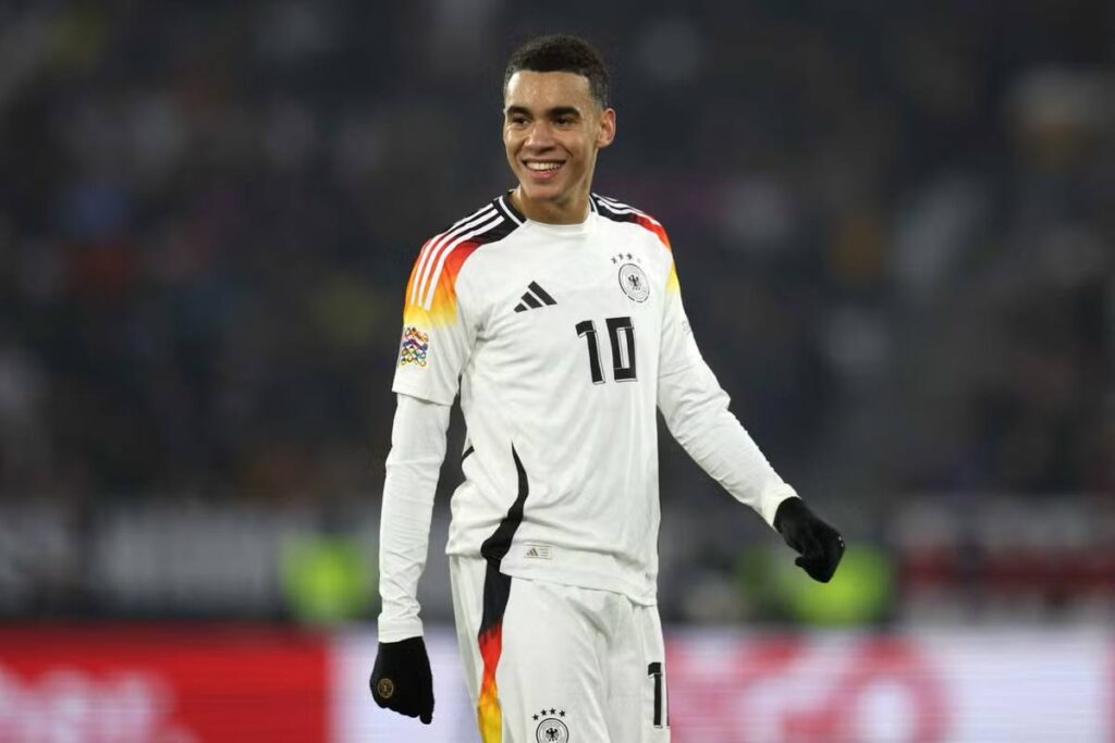 Engagé en quarts de finale de Ligue des nations contre l'Italie, l'Allemagne va devoir batailler pour passer à l'étape suivante. Mais, dépourvue d'une grande partie de ses meilleurs éléments, elle devra surtout miser sur la qualité technique et la rapidité de Jamal Musiala.