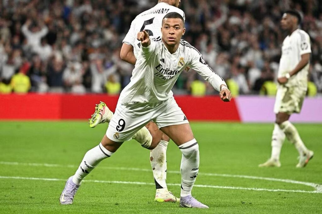 Kylian Mbappé veut "marquer l'époque" au Real Madrid et remporter la Ligue des champions