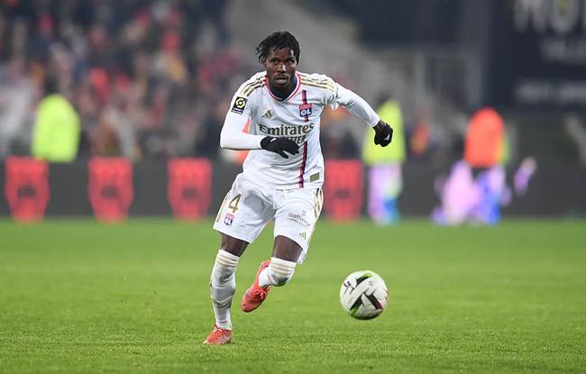 Cette entrée en jeu met fin à plus d’un an sans présence en Ligue 1. La dernière apparition du numéro 4 dans le championnat de France remontait au 23 février 2024 contre le FC Metz.