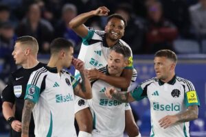 Newcastle lorgne la Ligue des champions, Leicester vers le Championship
