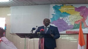 Présidentielle 2025 en Côte d’Ivoire : Gnangbo Kacou entre en scène et tacle Alassane Ouattara
